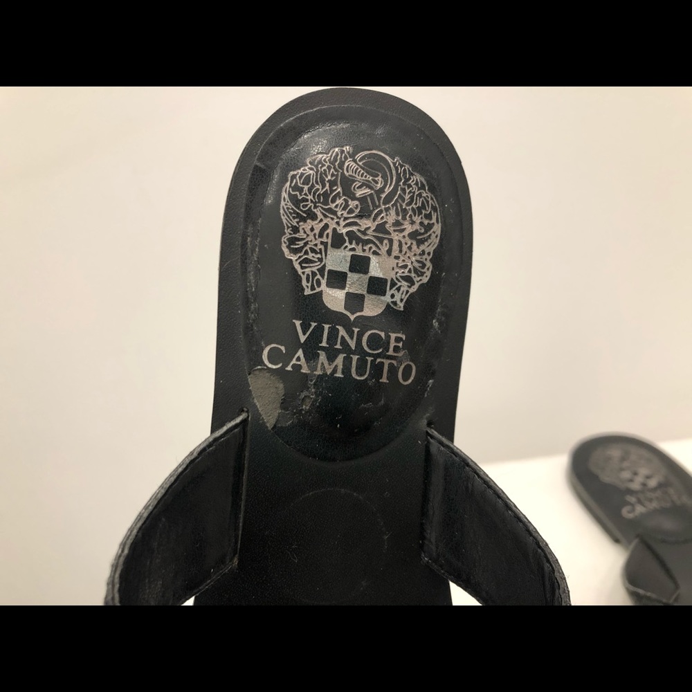 Vince Camuto Flip Flops - Picture 6 of 8